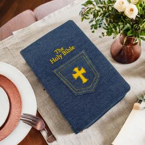 Embroidery Cloth Zipper Bag Bible